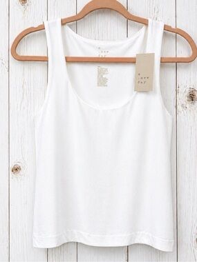 A New Day Super Soft Smoothing Tank w/ Shelf Bra~White High Back Seamless~Size S